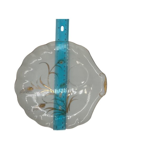 Lefton Snack Plates Hand Painted Castle Gold Scalloped Edge Shell Shaped 8" VTG - Picture 4 of 6